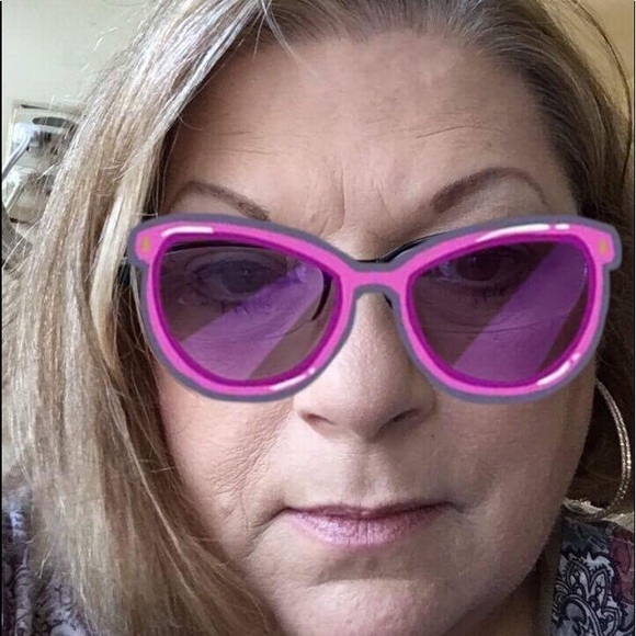 Meet your Posher, Myra - Picture 2 of 2